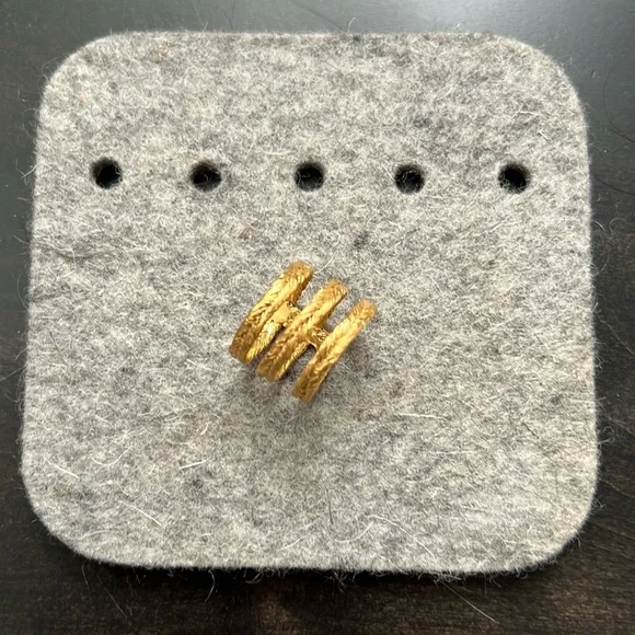 Merewif gold plated brass ring. Size 8 - Picture 4 of 5